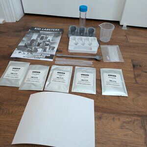 Kid Labsters Super Duper Science kit